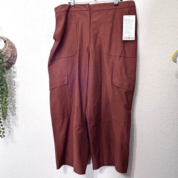 NEW Lululemon Utilitech Cargo Pocket High Rise Cropped Brown Pant Sz 33 XL Baggy - Picture 2 of 6